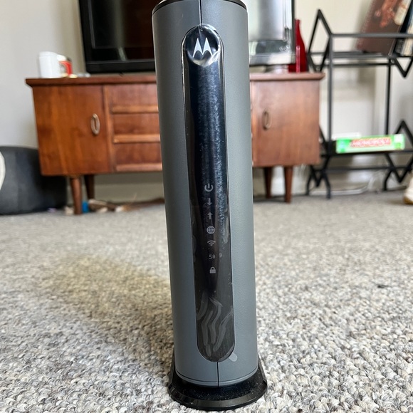Motorola Modem and Router - Picture 2 of 5
